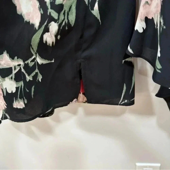 Vince Camuto Floral Print Keyhole Back Top XS - Picture 8 of 10